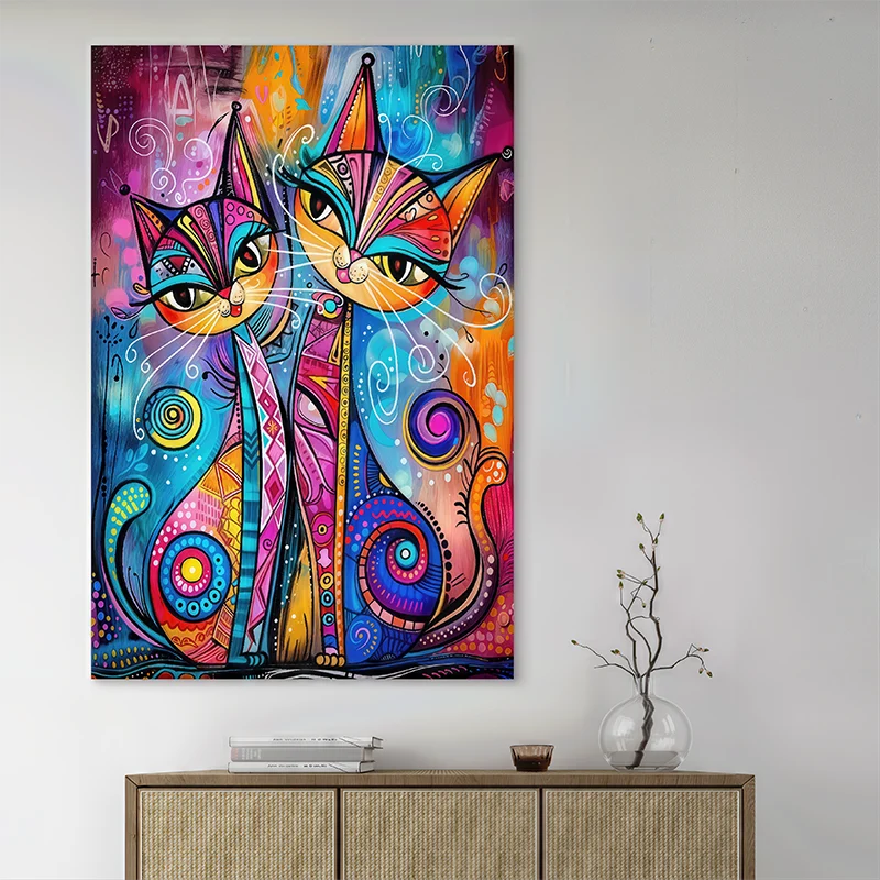 décoration murale avec deux chats artistiques multicolores