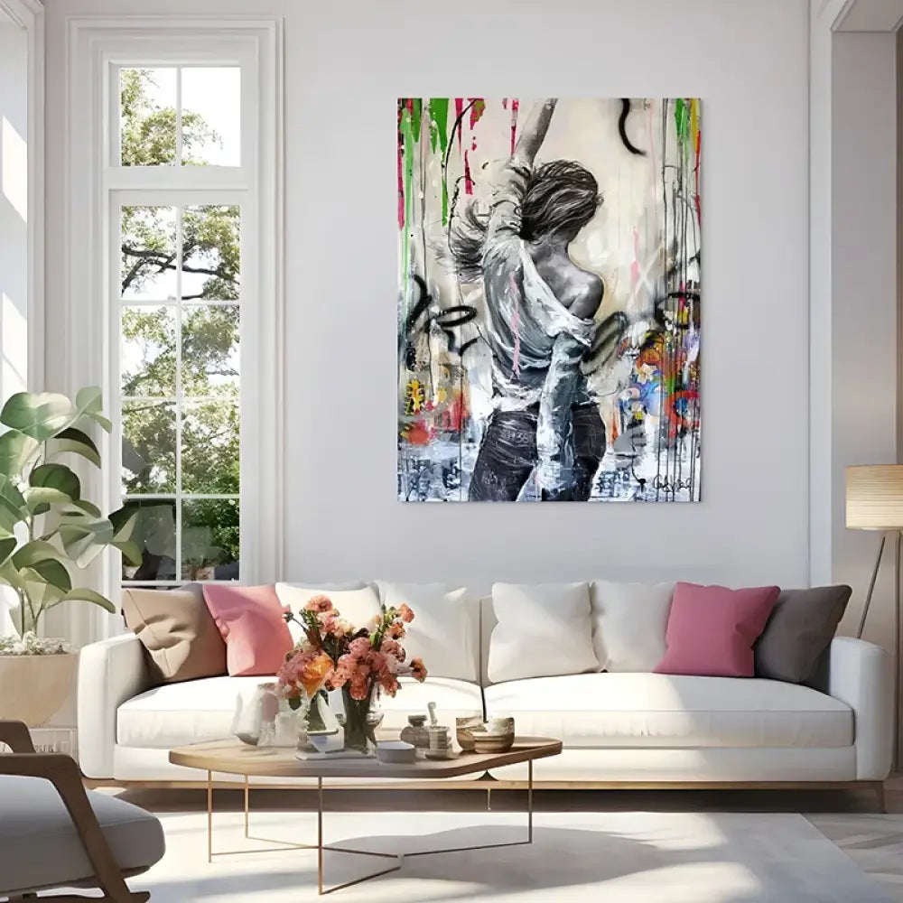 Tableau street art femme de dos, ambiance loft et industrielle