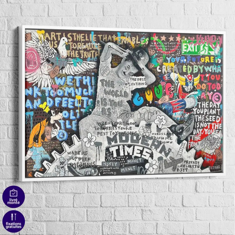 Décoration street art expressive avec slogans, Google et Goldorak