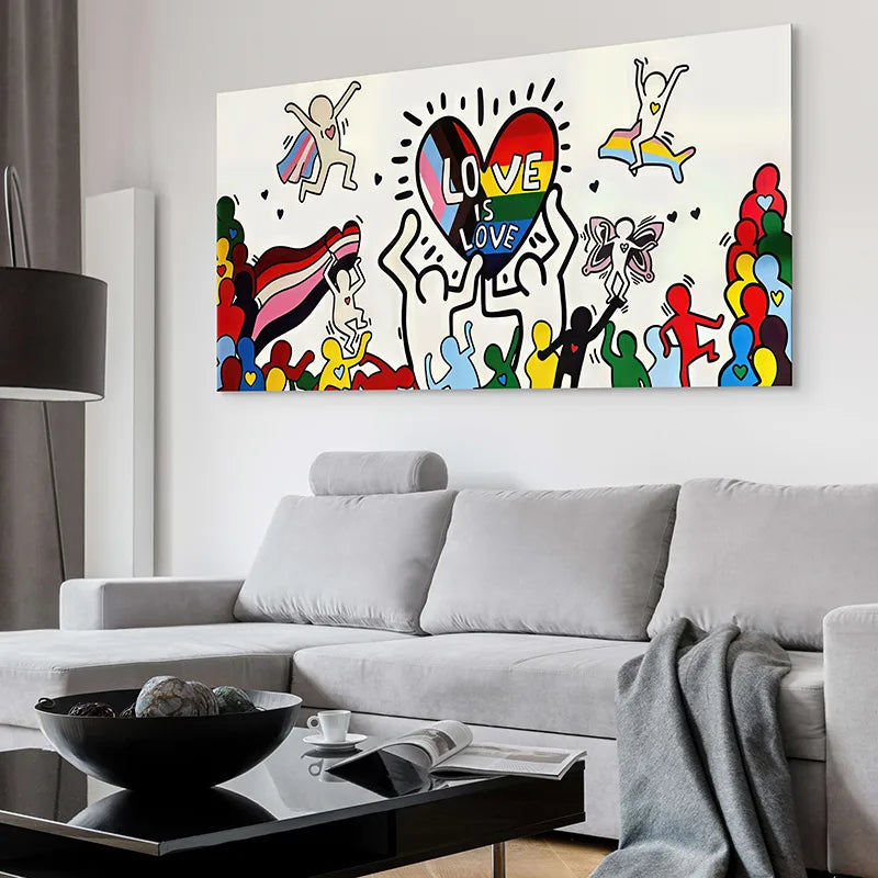 Détail cœur arc-en-ciel Love Is Love avec personnages stylisés

