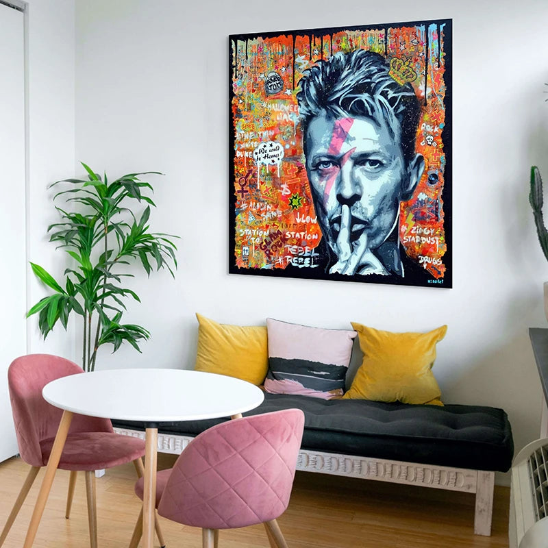 Gros plan tableau David Bowie – détails graffiti, contraste noir & blanc, look urbain
