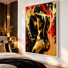 Tableau femme sensuelle avec cadre flottant blanc