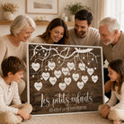 Tableau personnalisé petits-enfants sur fond bois avec prénoms dans des cœurs
