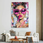 Tableau Glam Attitude femme lunettes roses style pop art

