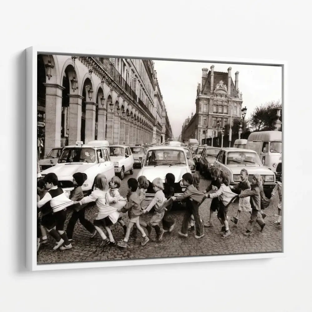 Tableau Robert Doisneau Les tabliers de la rue de Rivoli - 40x60cm / Cadre Blanc - Tableau vintage