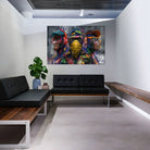 Toile street art en cadre flottant noir, tags multicolores et coulures