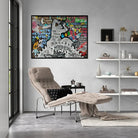 Œuvre murale colorée style graffiti urbain et messages engagés

