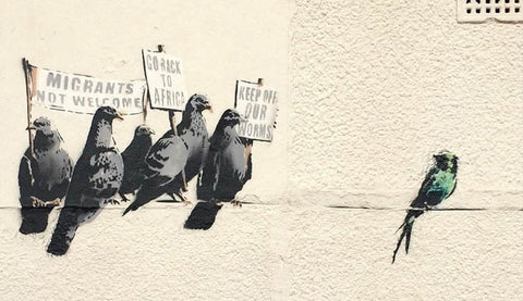 Street art-illustrasjon inspirert av Banksys duer og budskapene deres om innvandring